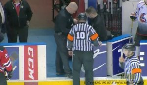 Un hockeyeur perd un bout de doigt en stoppant un tir