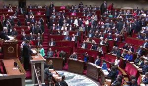 Ambiance tendue à l'Assemblée pour le discours de Valls
