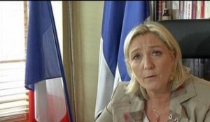 Pour Marine Le Pen, le discours de politique générale de Valls est "loin d'être rassurant" - 08/04
