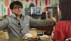 Portrait de Jackie Chan avec des batons d'eskimo!