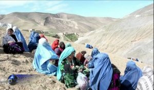 Glissement de terrain en Afghanistan: les recherches continuent