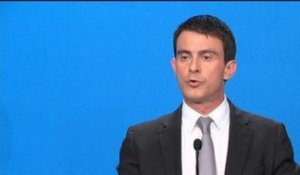 Valls: le montant des prestations sociales ne sera pas revalorisé jusqu'en octobre 2015 - 16/04
