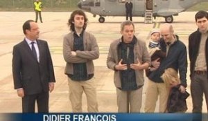 Ex-otage Didier François à Villacoublay: "Ca a été long, mais on n'a jamais douté" - 20/04