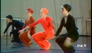 Cinq danseuses du ballet Jean Moussy