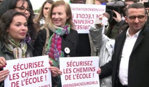 Marche de soutien à Paris aux lycéennes nigériannes enlevées