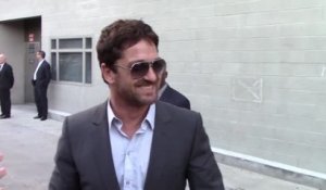 Gerard Butler demande à ses fans de faire du bruit