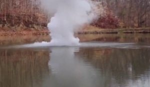 Jeter du Sodium dans un lac : bombe artisanale!