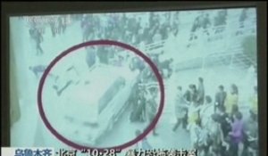 Les images d'un attentat suicide place Tiananmen