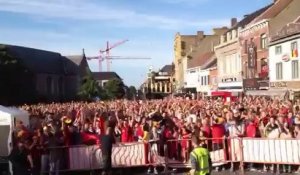 Mouscron: ambiance sur la Grand-Place lors du but d'Origi face à la Russie