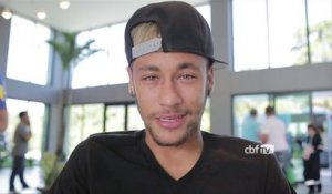 Mondial-2014: "ils m'ont volé mon rêve" (Neymar)