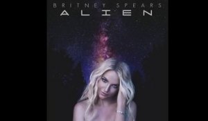 Britney Spears singing Alien without autotune - Just horrible...