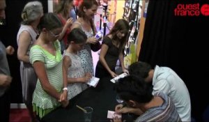 La foule pour les Frero Delavega en show-case à Vannes