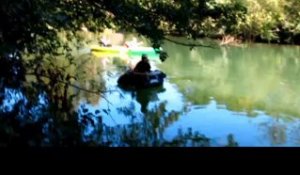 VIDEO Championnat de float-tube à Saint-Benoît