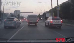 Les pires conducteurs du monde sont en RUSSIE! Compilation d'accidents de voiture