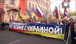 Ukraine: "Impossible de gagner la guerre uniquement par les armes" (Porochenko)