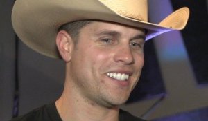 Dustin Lynch - Rare and Intimate Nashville Show
