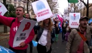 Grosse mobilisation de La Manif pour tous à Paris et Bordeaux