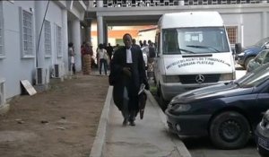Côte d'Ivoire, Report du procès de Simone Gbagbo