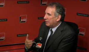 F. Bayrou : "Manuel Valls ouvre des portes intéressantes"