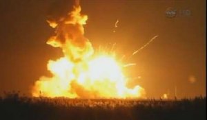 Une fusée de la NASA explose au décollage