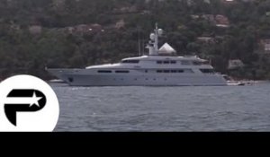 Silverster Stallone prend le large sur son Yacht à St-Topez