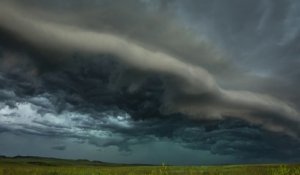 Tempêtes, nuages géants, arc-en-ciel, foudre et tornades : time-lapse magique des High Plains