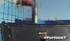 Furious 7 (2015) - Featurette "7 Seconds of 7 Stunts" [VO-HD]