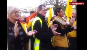 Tarifs insulaires. L'hymne quasi-officiel des Cirés jaunes