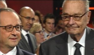 L'arrivée très applaudie de Jacques Chirac et François Hollande