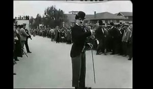 Charlie Chaplin dans "Charlot est content de lui"