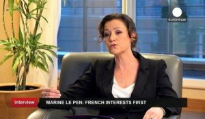 Marine Le Pen, présidente du FN : "Je suis là pour sauver la peau du peuple francais"