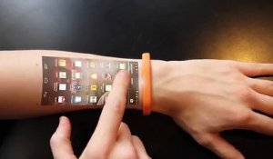 Des français inventent un bracelet très avancé qui projetent l'écran de votre smartphone sur votre bras !