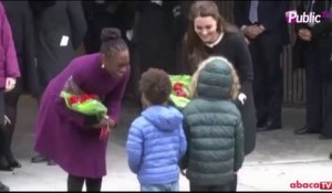 Exclu Vidéo : Kate Middleton donne du bonheur aux enfants défavorisés de Harlem !