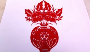 Découpage traditionnel chinois : Vase avec Fleurs 2-3