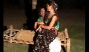 Bansa Mari Mehandi Nahi Laya | Rajasthani Lok Geet | Romantic Video