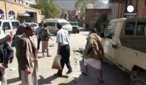 Yémen : un attentat suicide fait 33 morts parmi les membres d'une milice chiite.