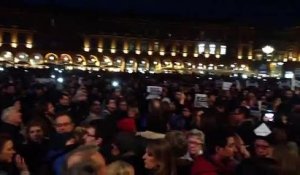 Rassemblement à Toulouse en hommage aux victimes de Charlie Hebdo
