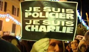 "Charlie Hebdo n'est pas mort": hommage de milliers de personnes en Corse
