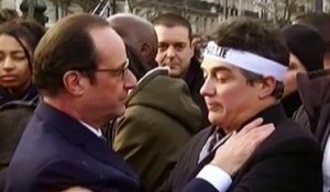 Marche Républicaine : Hollande victime d'une crotte de pigeon - ZAPPING ACTU DU 12/01/2015