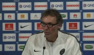 PSG - Blanc : «Le synthétique c'est du football !»