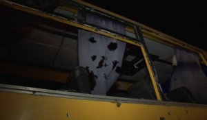 Plus de dix morts dans un bus touché par des roquettes en Ukraine