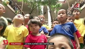Aux Philippines, le pape François s'adresse aux orphelins
