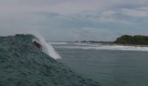Les légendes du surf réunies aux Maldives