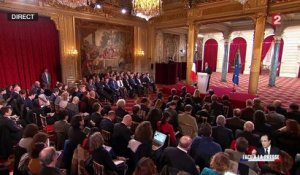 Hollande annonce l'entrée en vigueur du service civique universel au 1er juin