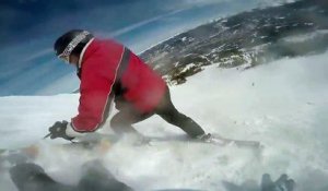 Une Snowboardeuse chute et emporte un skieur sur 200m de glissade