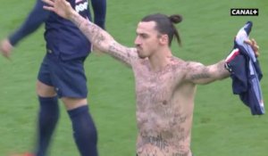 le but Zlatanesque de Zlatan Ibrahimovic (qui exhibe ses tatouages) face à Caen