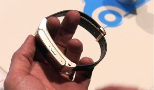 Huawei Talk Band B2 en vidéo : tracker et oreillette à la fois