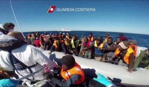 900 migrants secourus entre la Lybie et l'Italie