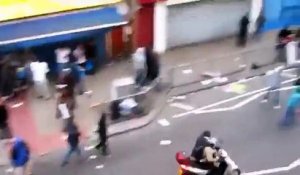 Il se fait voler son scooter dans une émeute
