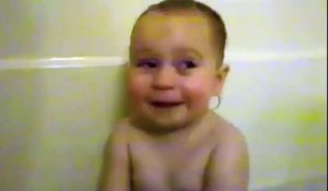 Un Petit Garcon Qui A Peur De Son Ombre Sur Orange Videos